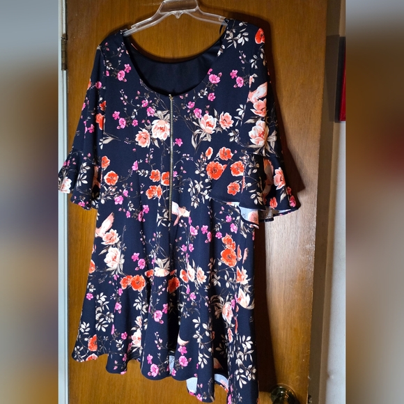 Eliza J Navy Floral Ruffle Hem Dress Size 16W - Picture 3 of 3